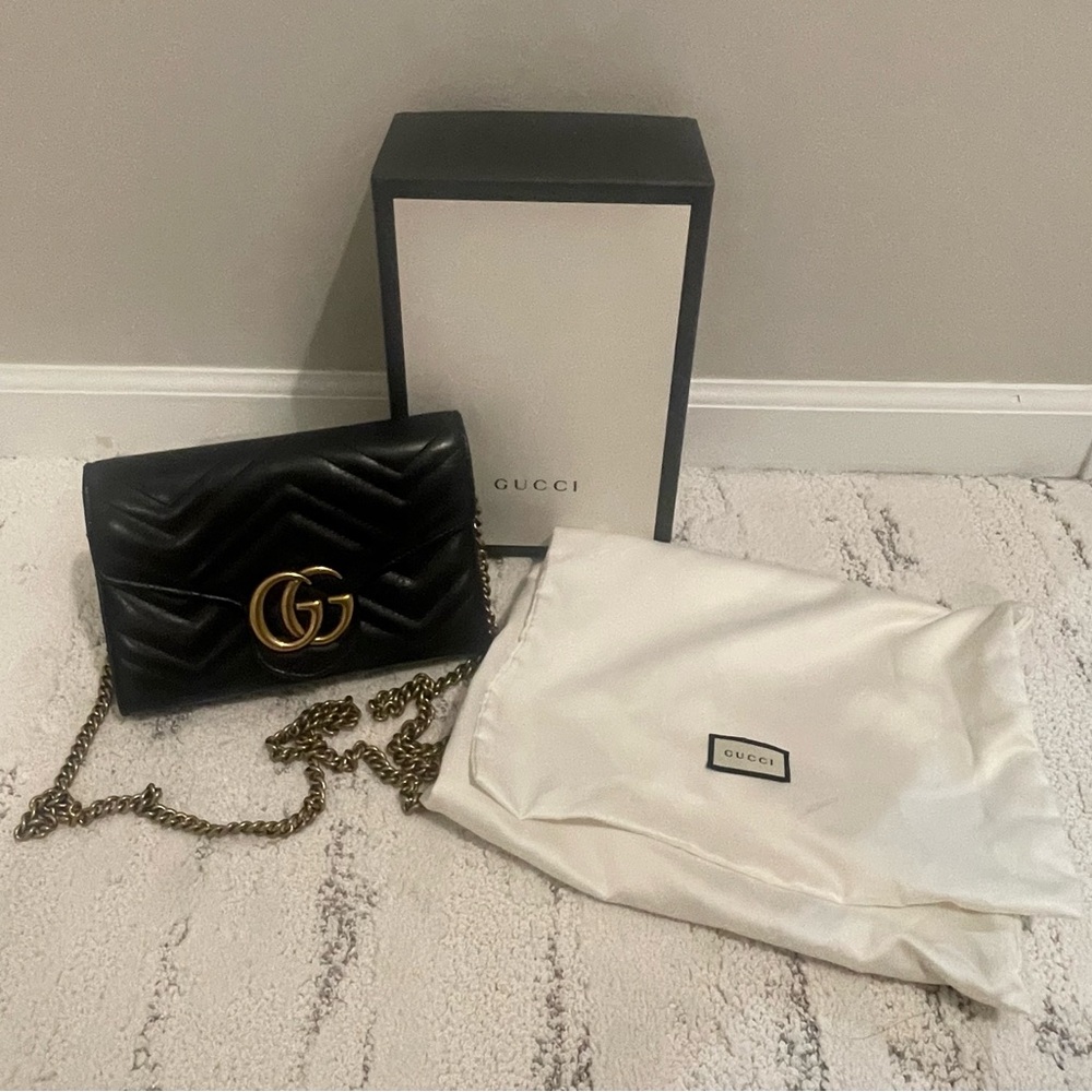 Gucci Black Marmont 2.0 Quilted Crossbody Bag-Used